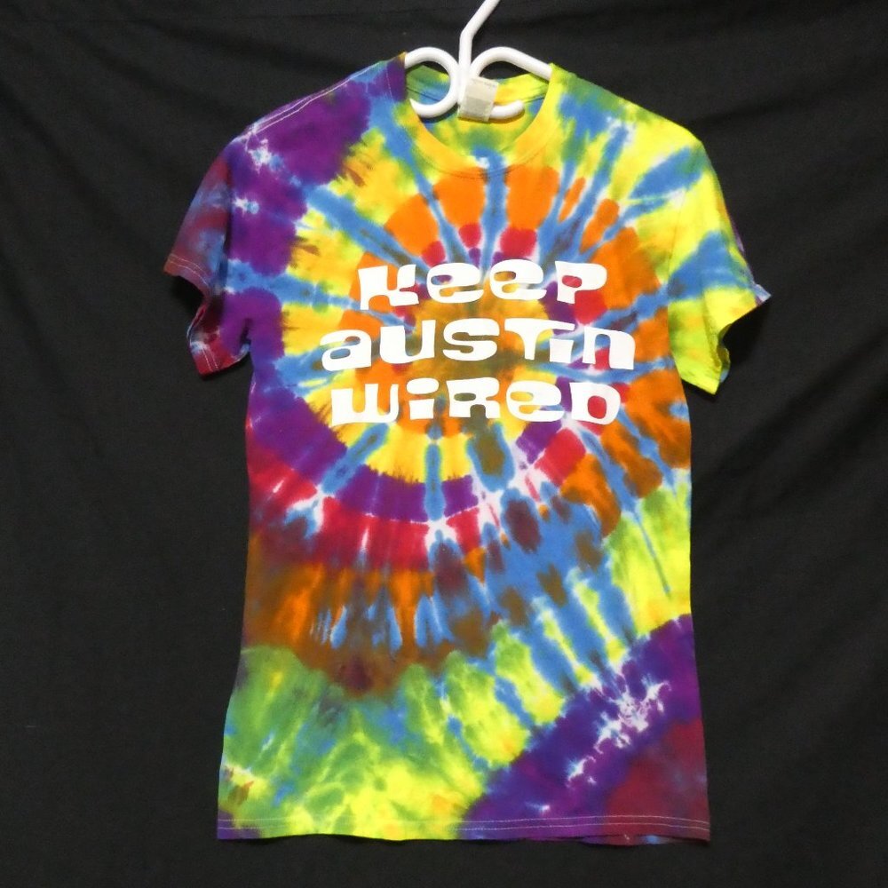 GILDAN HEAVY COTTON | small, s | graphic tie dyed shirt | 100% cotton | BNWOT